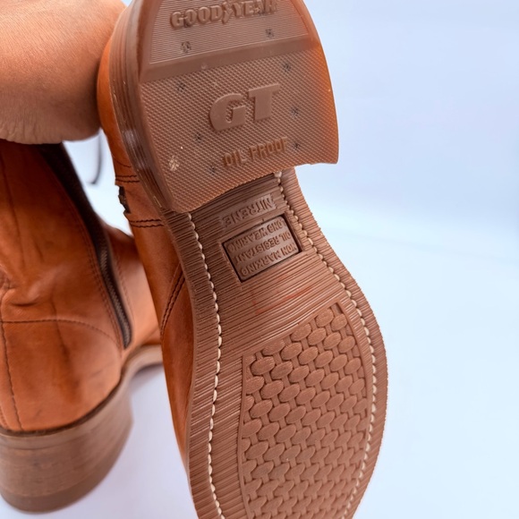 Dandelie Women's Tan Leather Ankle Boots - Picture 9 of 13